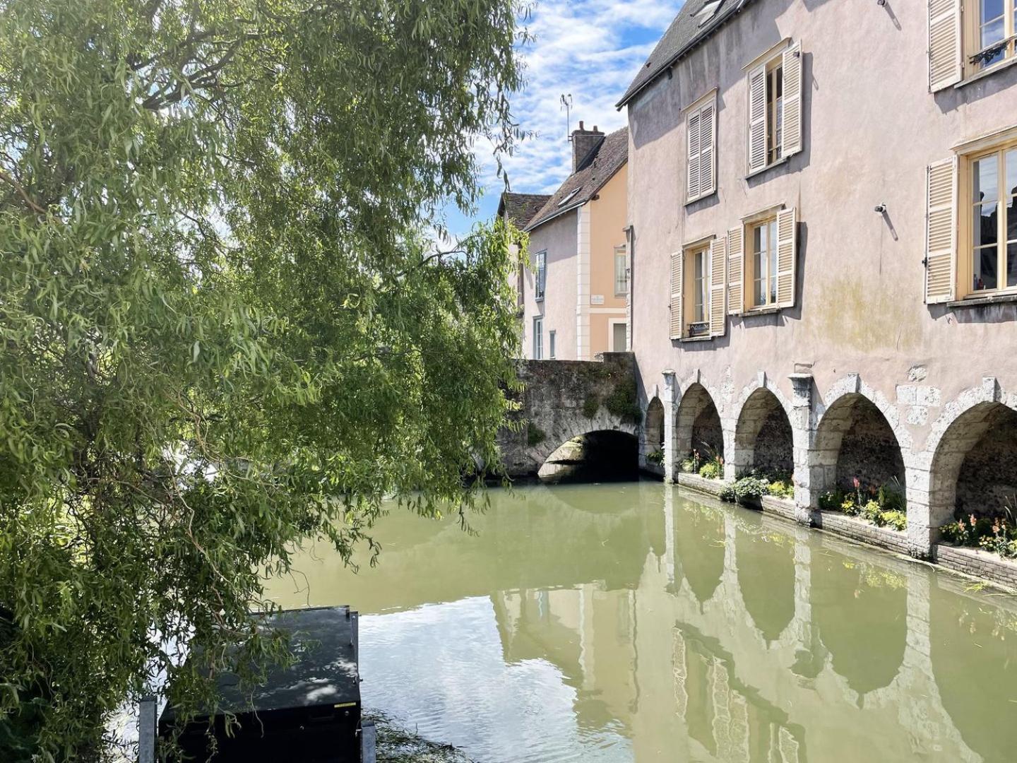 Au Bord De L'eure - Free Parking Chartres