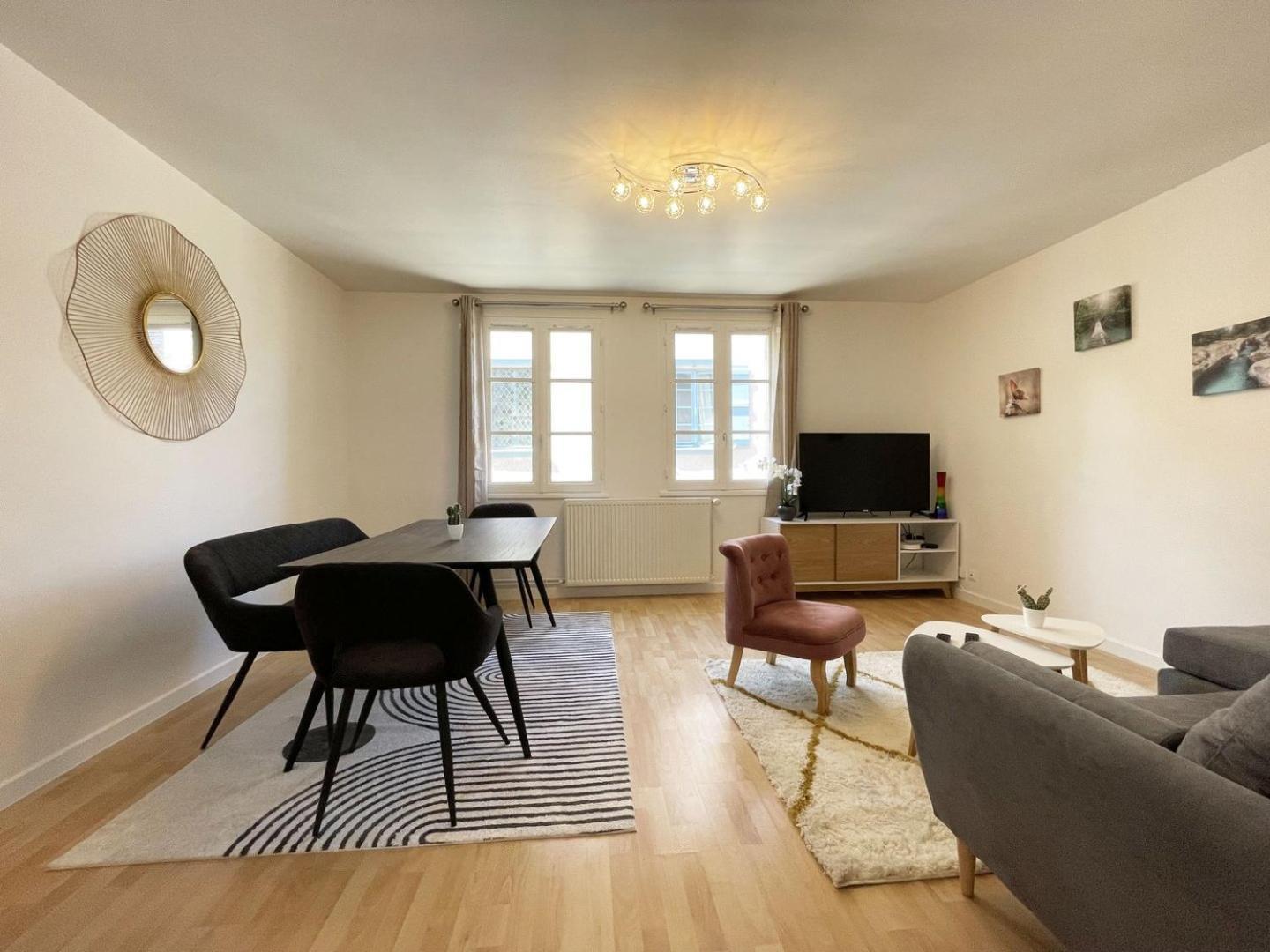 Au Bord De L'eure - Free Parking Appartement